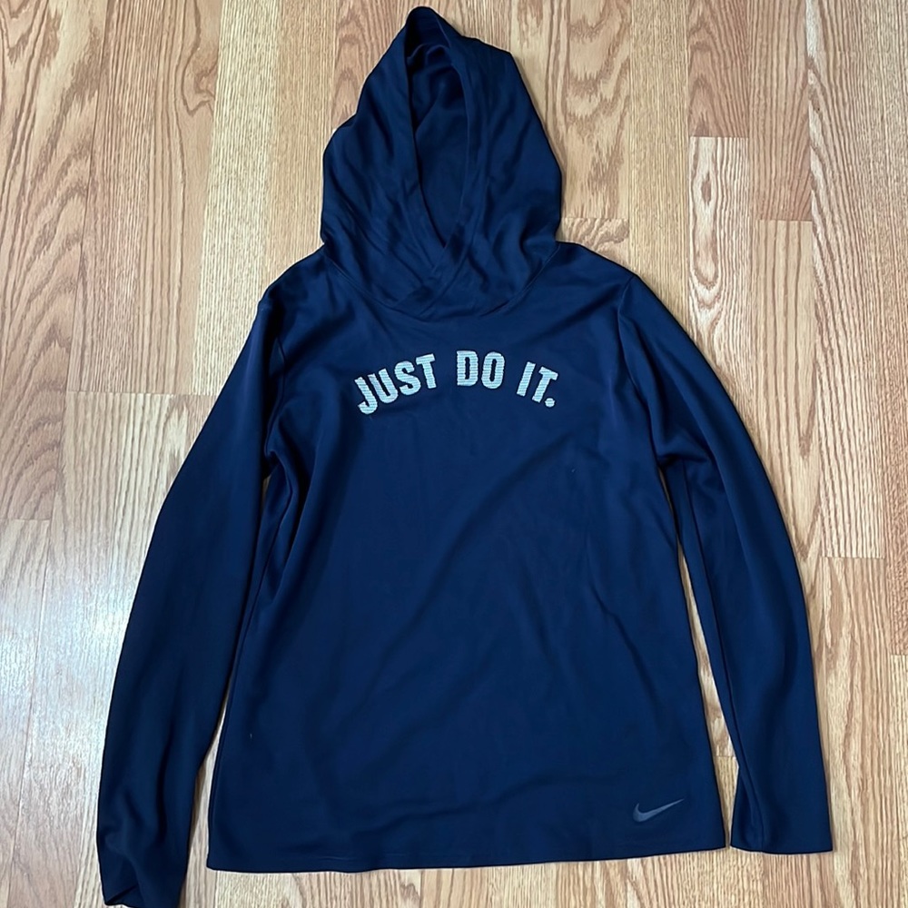 Nike dri-fit long sleeve hoodie